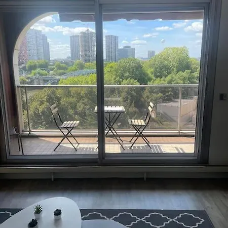 Apartment Tour Eiffel Vue Seine Avec Terrasse Paris