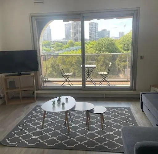 Tour Eiffel Vue Seine Avec Terrasse * باريس